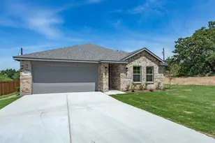 1541 Dresser St, Graham, TX 76450 - Photo 3