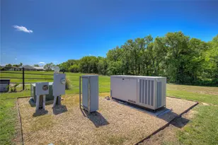 690 County Road 3020, Saltillo, TX 75457 - Photo 37