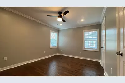 2931 Ivandell Avenue, Dallas, TX 75211 - Photo 7