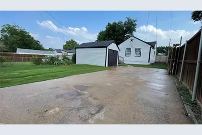 2931 Ivandell Avenue, Dallas, TX 75211 - Photo 9