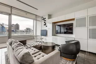 2430 Victory Park Ln, Dallas, TX 75219 - Photo 5