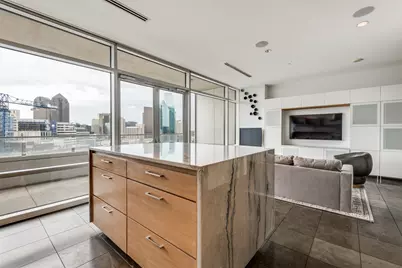 2430 Victory Park Lane #2206, Dallas, TX 75219 - Photo 1