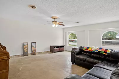 14843 Green Valley Drive, Balch Springs, TX 75180 - Photo 3