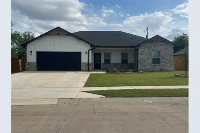 317 Lakeview Drive, Alvarado, TX 76009 - Photo 1