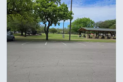 811 Hillsboro Street, Cleburne, TX 76033 - Photo 3