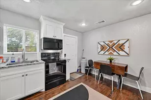 4221 Lisbon St, Fort Worth, TX 76107 - Photo 7