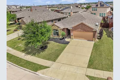11032 Erinmoor Trail, Fort Worth, TX 76052 - Photo 3