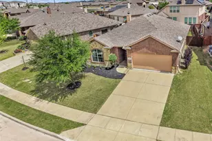 11032 Erinmoor Trail, Fort Worth, TX 76052 - Photo 3