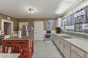 2414 E Ennis Ave, Ennis, TX 75119 - Photo 11