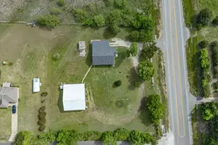 2414 E Ennis Ave, Ennis, TX 75119 - Photo 35