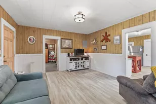 2414 E Ennis Ave, Ennis, TX 75119 - Photo 17