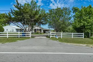 2414 E Ennis Ave, Ennis, TX 75119 - Photo 5
