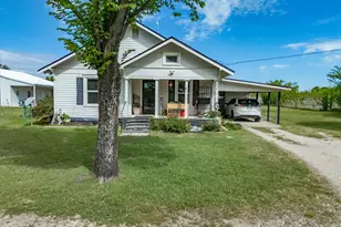 2414 E Ennis Ave, Ennis, TX 75119 - Photo 1