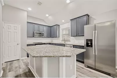 220 Parakeet Drive, Little Elm, TX 75068 - Photo 9