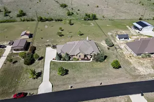 188 Owen Cir, Weatherford, TX 76087 - Photo 5