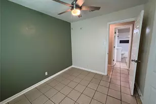 532 King St, Burleson, TX 76028 - Photo 13