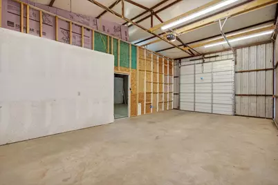 721 Comanche Cove Drive, Granbury, TX 76048 - Photo 29