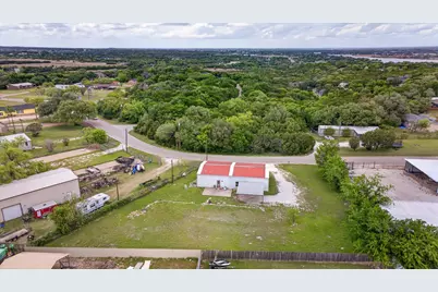 721 Comanche Cove Drive, Granbury, TX 76048 - Photo 33