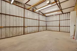 721 Comanche Cove Dr, Granbury, TX 76048 - Photo 27