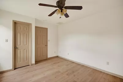 721 Comanche Cove Drive, Granbury, TX 76048 - Photo 23