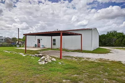 721 Comanche Cove Drive, Granbury, TX 76048 - Photo 31