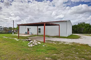 721 Comanche Cove Dr, Granbury, TX 76048 - Photo 31