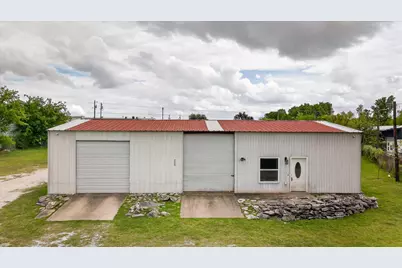 721 Comanche Cove Drive, Granbury, TX 76048 - Photo 1