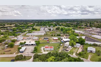 721 Comanche Cove Drive, Granbury, TX 76048 - Photo 37