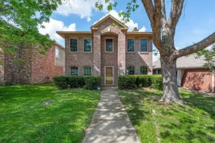 220 High Pointe Ln, Cedar Hill, TX 75104 - Photo 1