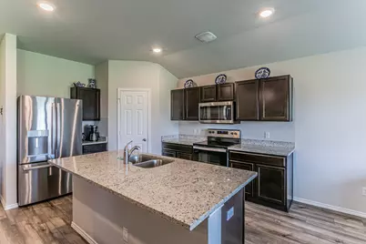 7017 Canadian Drive, China Spring, TX 76633 - Photo 5