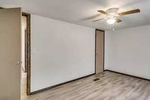 1802 Whispering Oaks St, Burleson, TX 76028 - Photo 25