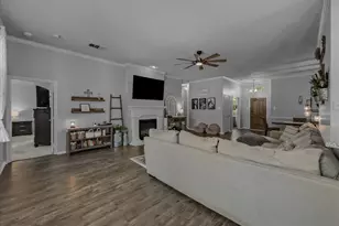2514 Mustang Dr, Arlington, TX 76001 - Photo 5