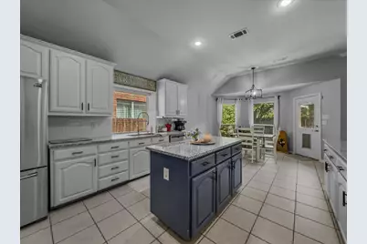 2514 Mustang Drive, Arlington, TX 76001 - Photo 9