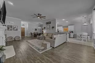 2514 Mustang Dr, Arlington, TX 76001 - Photo 7