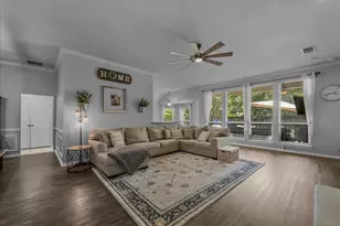 2514 Mustang Dr, Arlington, TX 76001 - Photo 9