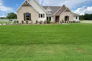 1002 Perrin Ln, Van Alstyne, TX 75495 - Photo 1