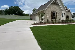 1002 Perrin Ln, Van Alstyne, TX 75495 - Photo 3