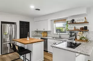 13936 Charcoal Ln, Farmers Branch, TX 75234 - Photo 7