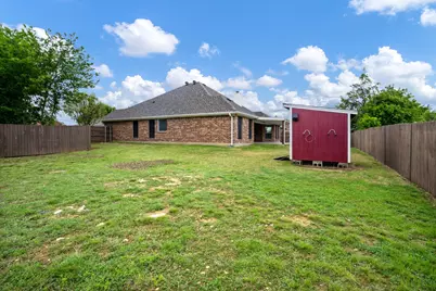 325 Village Parkway, Crowley, TX 76036 - Photo 33