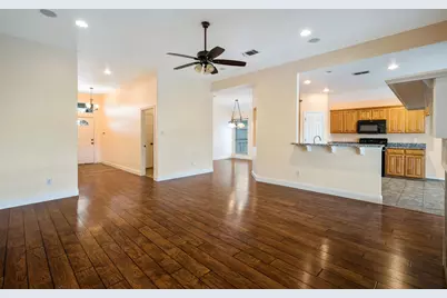 325 Village Parkway, Crowley, TX 76036 - Photo 7