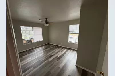 618 W Sycamore Street, Denton, TX 76201 - Photo 5