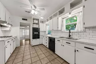 3223 Live Oak Ave, Waco, TX 76708 - Photo 13