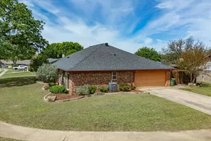 2801 Meadow Creek, Bedford, TX 76021 - Photo 25