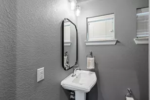 1163 Manacor Ln, Dallas, TX 75212 - Photo 13