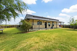 335 Mdw Bnd Cir, Stephenville, TX 76401 - Photo 5