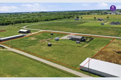 335 Meadow Bend Circle, Stephenville, TX 76401 - Photo 3