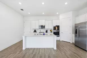 4831 Forest Crest Pkwy, Arlington, TX 76005 - Photo 3