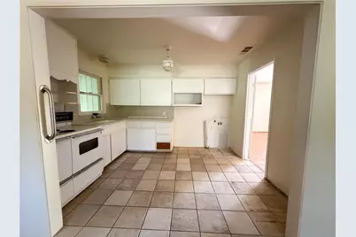5013 Merida Avenue, Fort Worth, TX 76115 - Photo 11