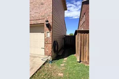 10004 Quail Glen Drive, Fort Worth, TX 76140 - Photo 31