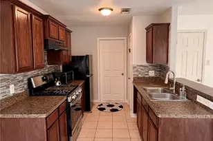 10004 Quail Glen Dr, Fort Worth, TX 76140 - Photo 5